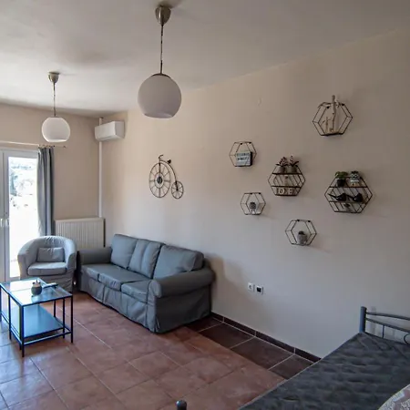 Mouse House 古维亚