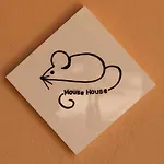 Mouse House Гоувия